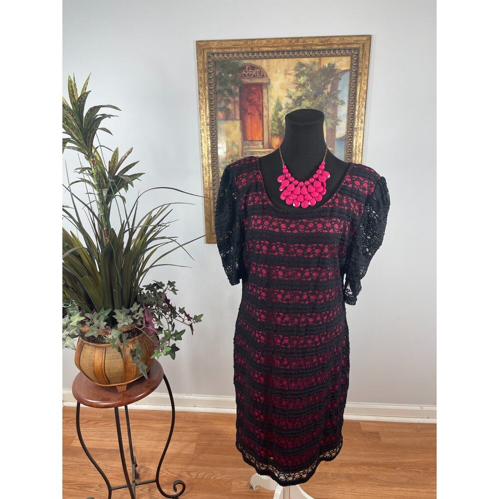 Liberty Love Sheath Dress Womens 2X Black Pink Geometric Lace Overlay Barbiecore